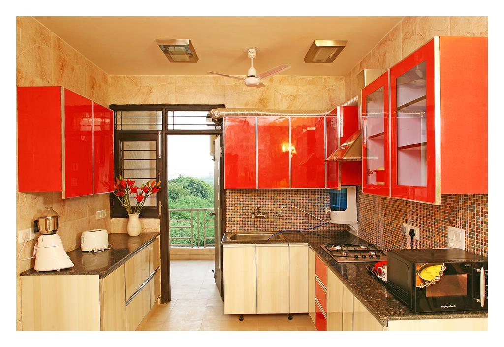 Evergreen 2Bhk Service Apartment Vasant Kunj Fortis Ilbs ニューデリー エクステリア 写真